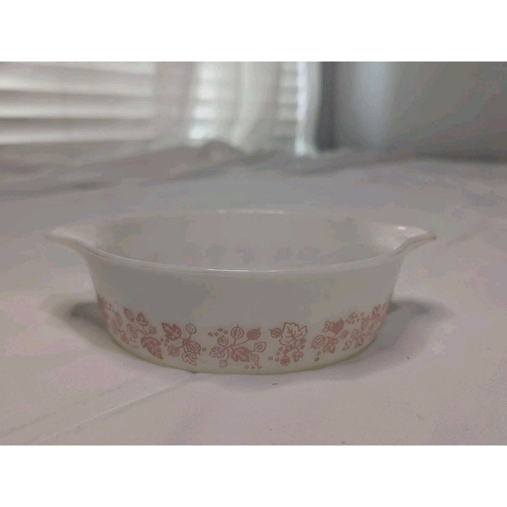 Vtg Pyrex 471 Pink Gooseberry 1 Pint Milk Glass Cinderella Casserole Dish No Lid